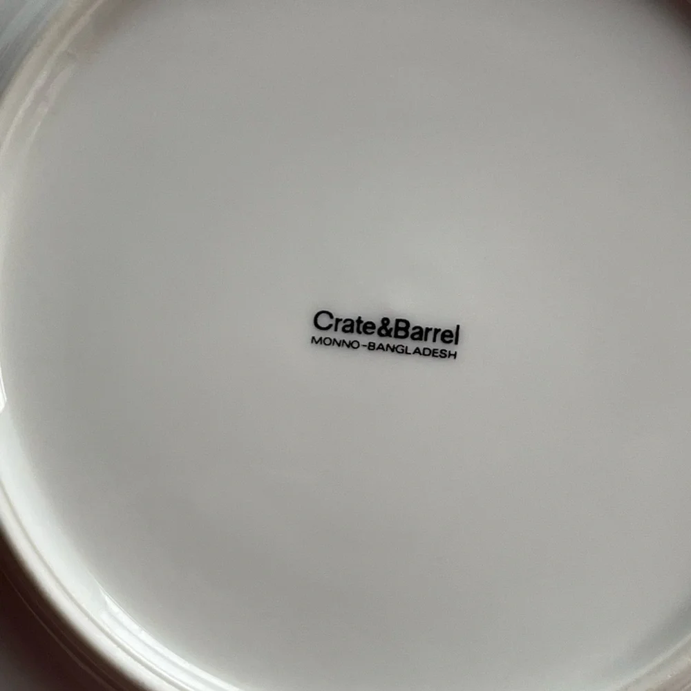 Crate&Barrel dessert plates Appetizer Party dinner hostess gift set 4